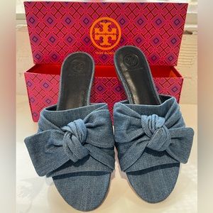 Tory Burch Annabelle Bow Slide in Denim